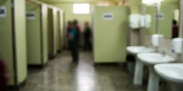 Tuvalette silah ve tehdit notu paniğe neden oldu