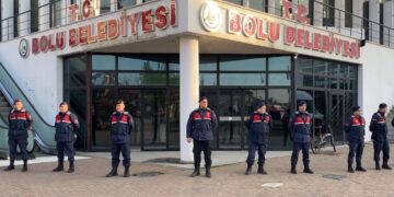 Şafak operasyonu: Bolu Belediyesi bilgisayarları alındı