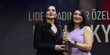Ebru Zeynep Sağlam’dan Zirvede Ödül Anları
