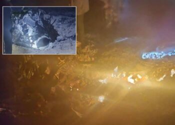 İran enkaz görüntüleriyle 3. uçak tartışmasını alevlendirdi