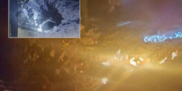 İran enkaz görüntüleriyle 3. uçak tartışmasını alevlendirdi