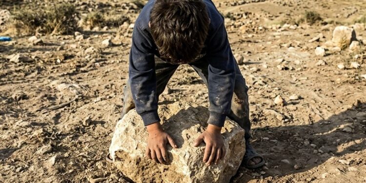 İki kardeş Mardin’de mayın patlamasında yaralandı