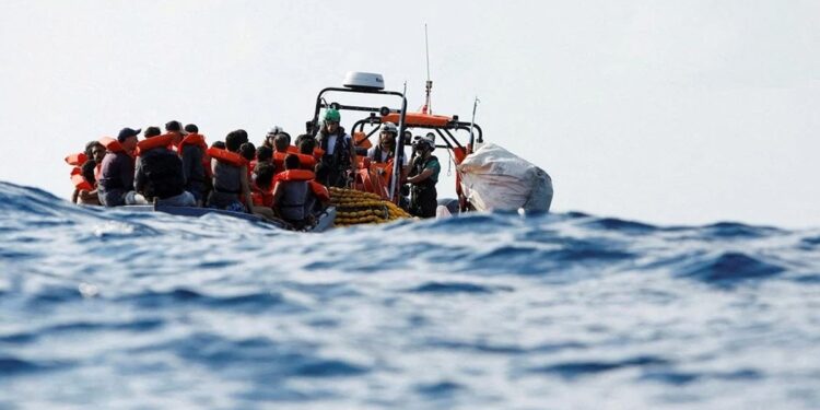 Göçmen Botu Faciası: 19 Kişi Hayatını Kaybetti