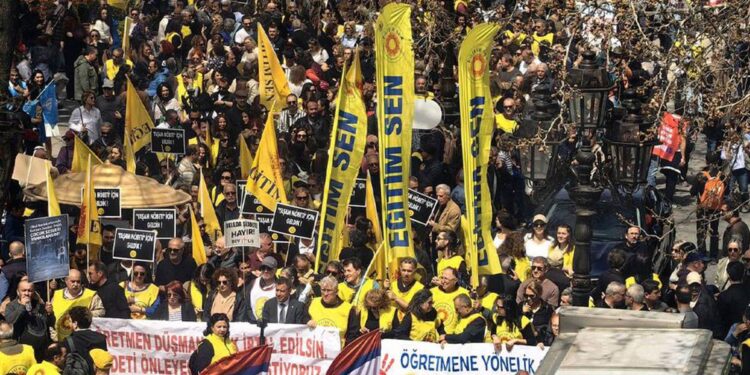 Öğretmenlerin 3 günlük iş bırakma kararı gündemde