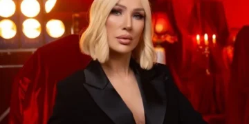 Seda Sayan’dan kavga kadrosu: Ünlülerle hamle