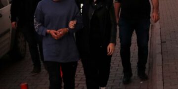 Şiddet gören kadının cezası bozuldu