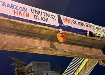 Milli yıldıza Trabzon’da şaşırtan pankart tepkisi