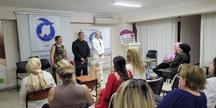 İzmir Güzellik Sektöründen Başarılı Seminer