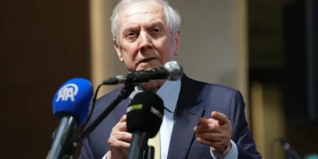 Aziz Yıldırım’dan Ali Koç ve Hakan Safi’ye tarihi çağrı