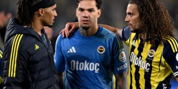 Kriz derinleşiyor: Fenerbahçe’de toplu gönderme