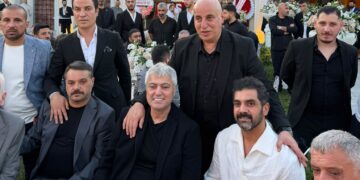 Ünlü İsimler Nikâh Şahidi Oldu, Büyük İlgi Çekti