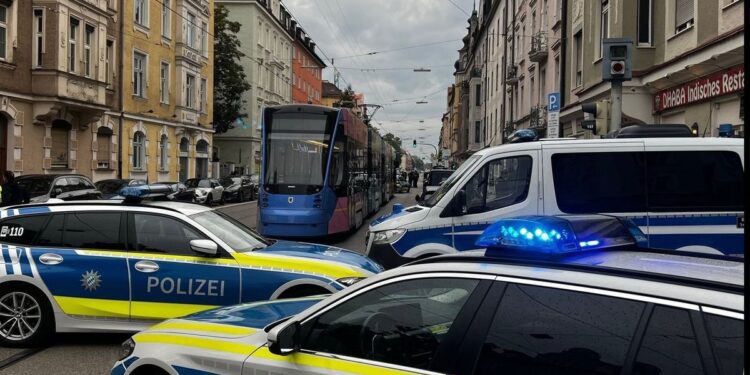Münih’te Polis, Softair Silahlı 14 Yaşındaki Türk’ü Vurdu