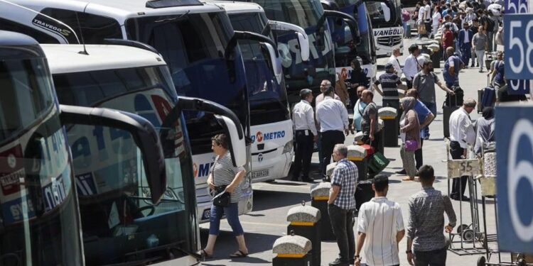 Türkiye’nin 64 yıllık otobüs firması el değiştirdi